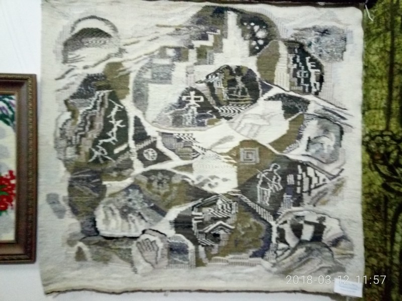 Выставка "Творчество дербентских художников" "Радужная весна"