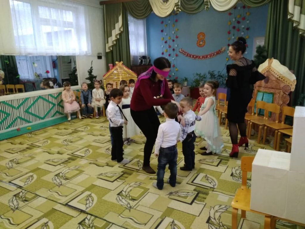 утренник посвященный "8 Марта" воспитатель Алиева Д.М.