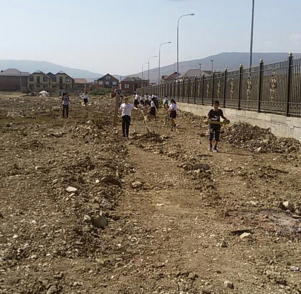 "Субботник, посвященный 160-летию Махачкалы"