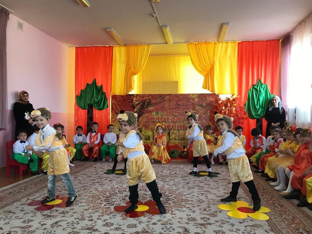 Фото осеннего праздника в средней группе №2