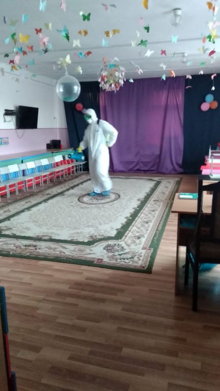 24 октября 2020г. в МКДОУ «Детский сад «Гебелек» с. Халимбекаул провели дезинфекцию во всех группах и помещениях