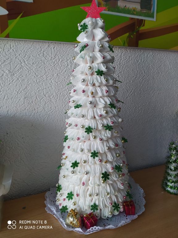 Выставка совместных работ с родителями "Зимушка-зима"