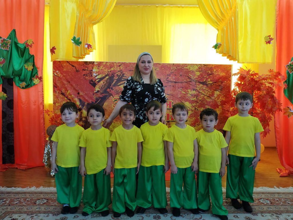 Фото осеннего праздника в средней группе №1