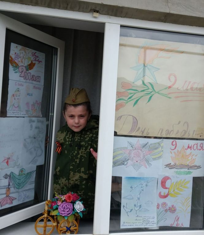 Воспитанники Дома детского творчества присоединились ко Всероссийской акции РДШ "Окна Победы"
