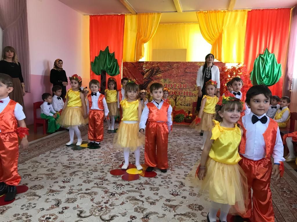 Фото осеннего праздника в средней группе №2