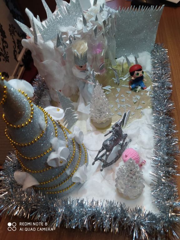 Выставка совместных работ с родителями "Зимушка-зима"