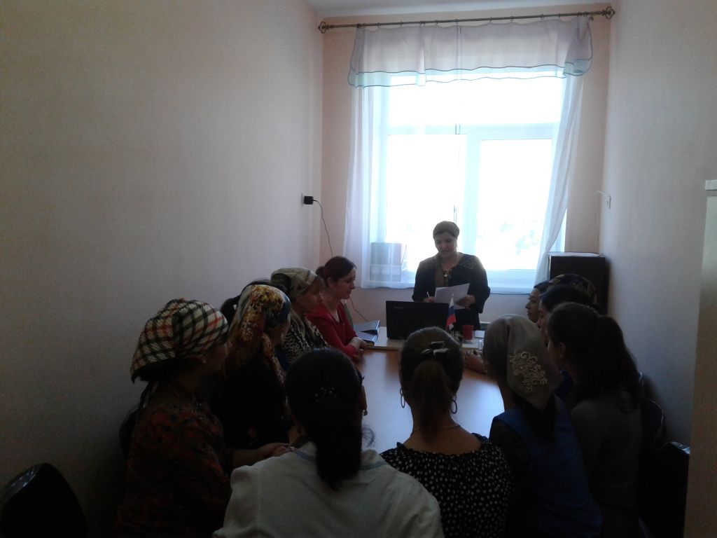 Заседание при заведующей на тему: "Готовность ДОУ к новому учебному году в условиях введения ФГОС ДО" Заседание при заведующей на тему: "Готовность ДОУ к новому учебному году в условиях введения ФГОС ДО"