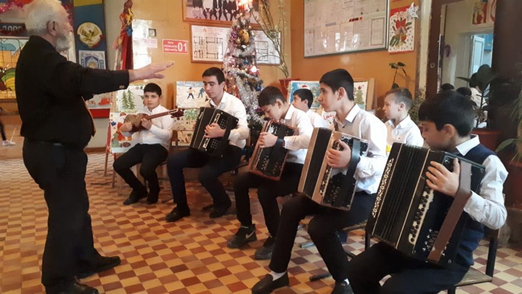 12.12.2020года в г. ДЕРБЕНТЕ прошел Республиканский музыкальный конкурс школьных ансамблей национальных народных инструментов