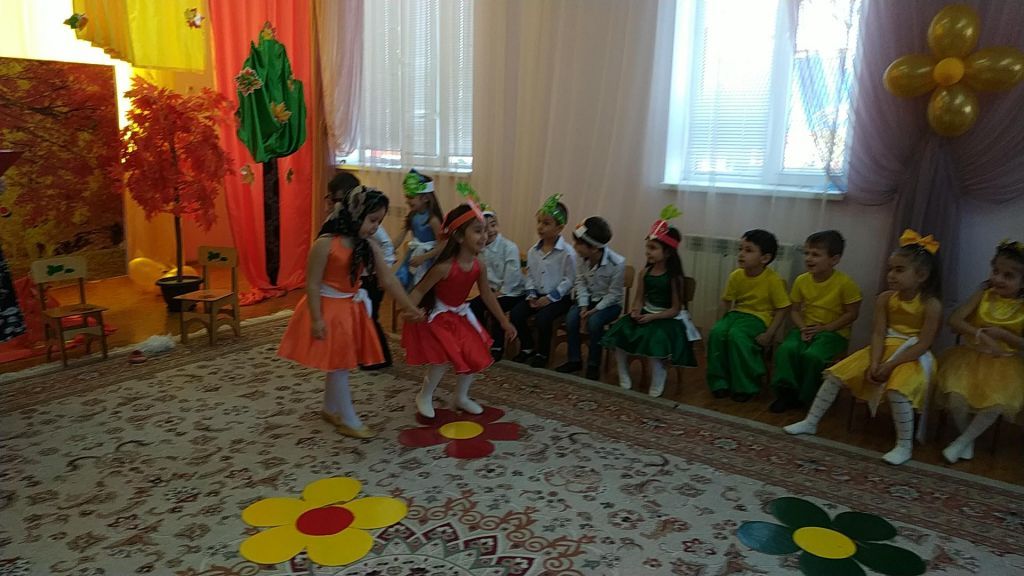 Фото осеннего праздника в средней группе №1