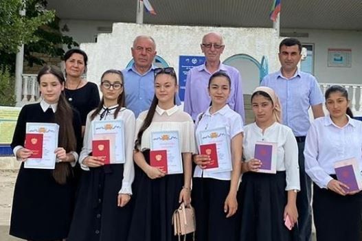 Вручение аттестатов  9-х классов.