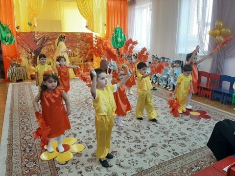 Фото осеннего утренника во второй младшей группе №2