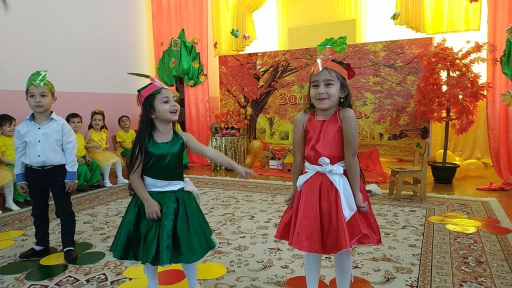 Фото осеннего праздника в средней группе №1