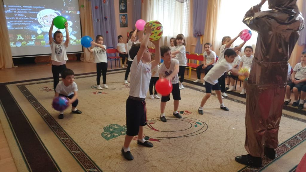 День космонавтики