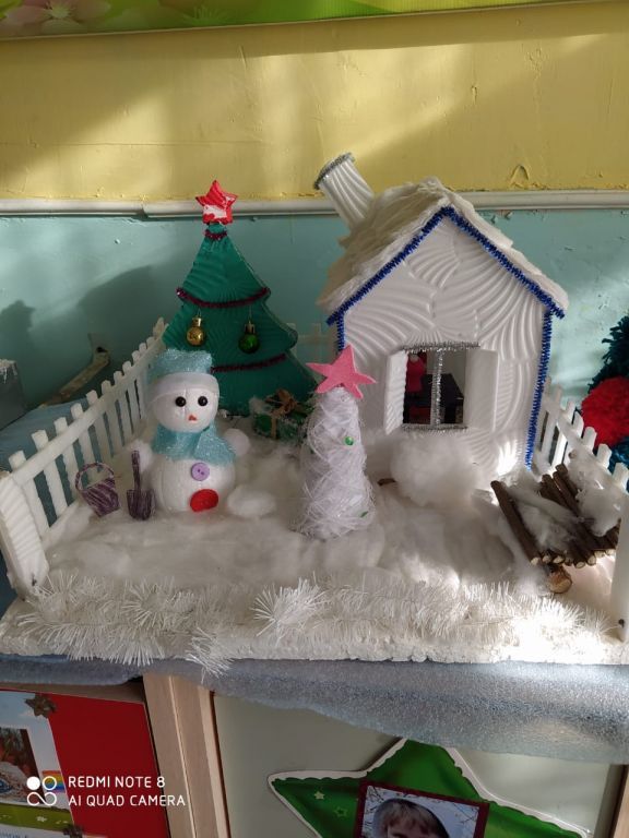 Выставка совместных работ с родителями "Зимушка-зима"