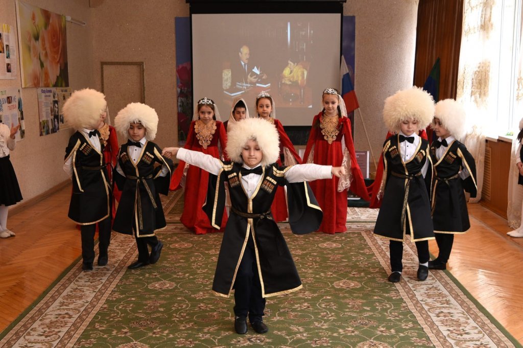 ЛИТЕРАТУРНЫЙ ВЕЧЕР ПАМЯТИ ФАЗУ АЛИЕВОЙ.