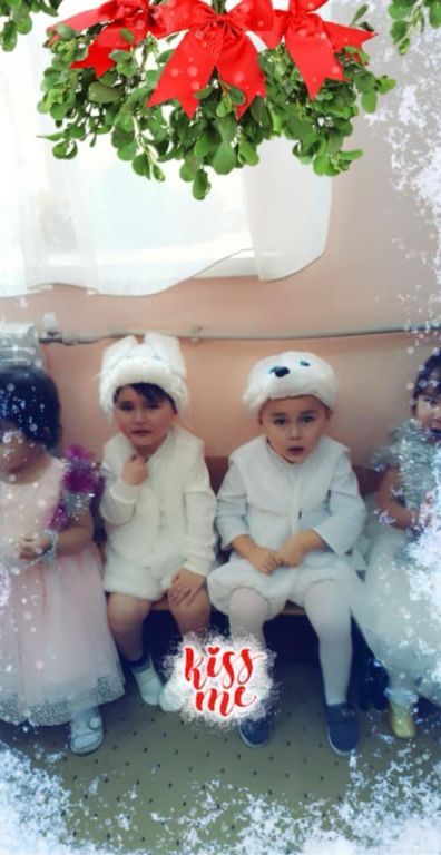 Новогодний утренник в первой младшей группе «Улыбка» Воспитатели Махмудова А.З, Тангатарова К.Ш.