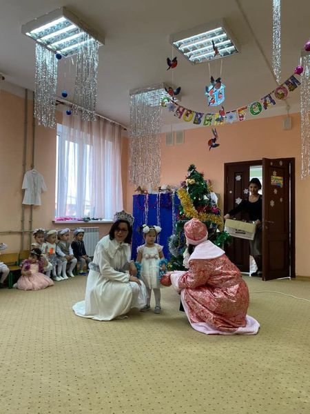 Новогодний утренник в первой младшей группе «Улыбка» Воспитатели Махмудова А.З, Тангатарова К.Ш.