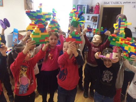На занятии кружка "ЛЕГО-бейби" На занятии кружка "ЛЕГО-бейби"