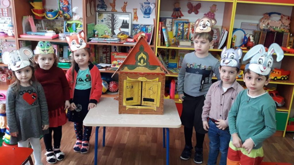 Кружок играем в театр