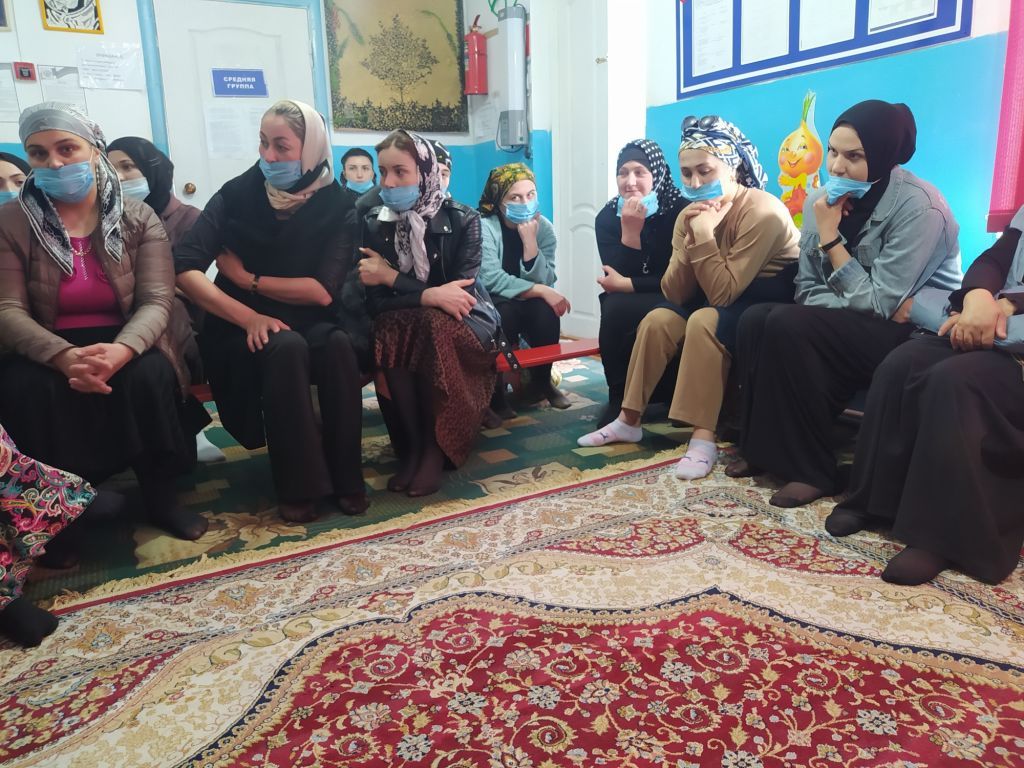 Родительское собрание на тему "Права и обязанности родителей ДОУ".