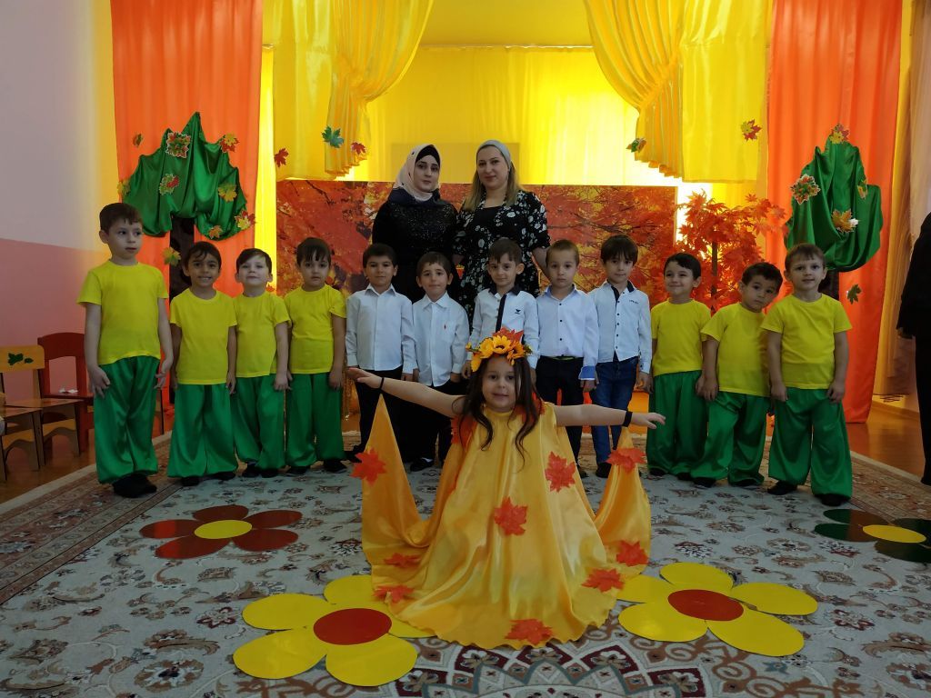Фото осеннего праздника в средней группе №1