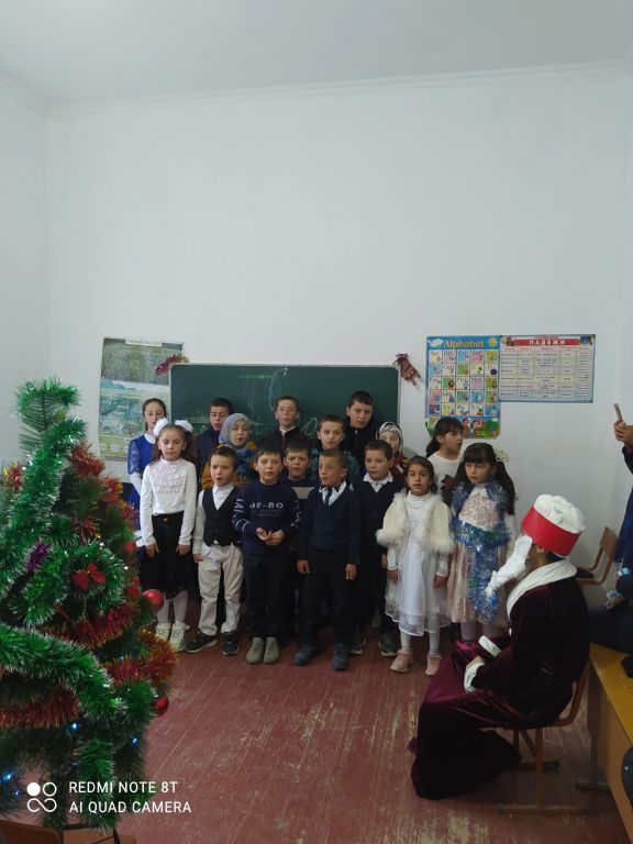 Новогодний утренник в МКОУ "Мюхрекская НОШ".