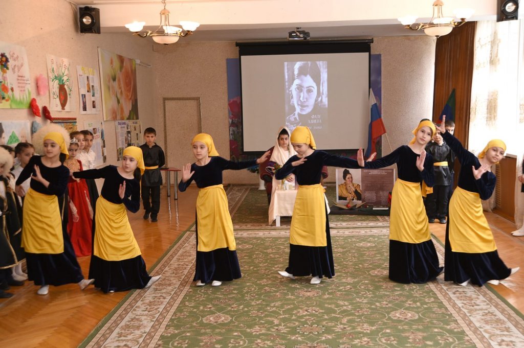 ЛИТЕРАТУРНЫЙ ВЕЧЕР ПАМЯТИ ФАЗУ АЛИЕВОЙ.