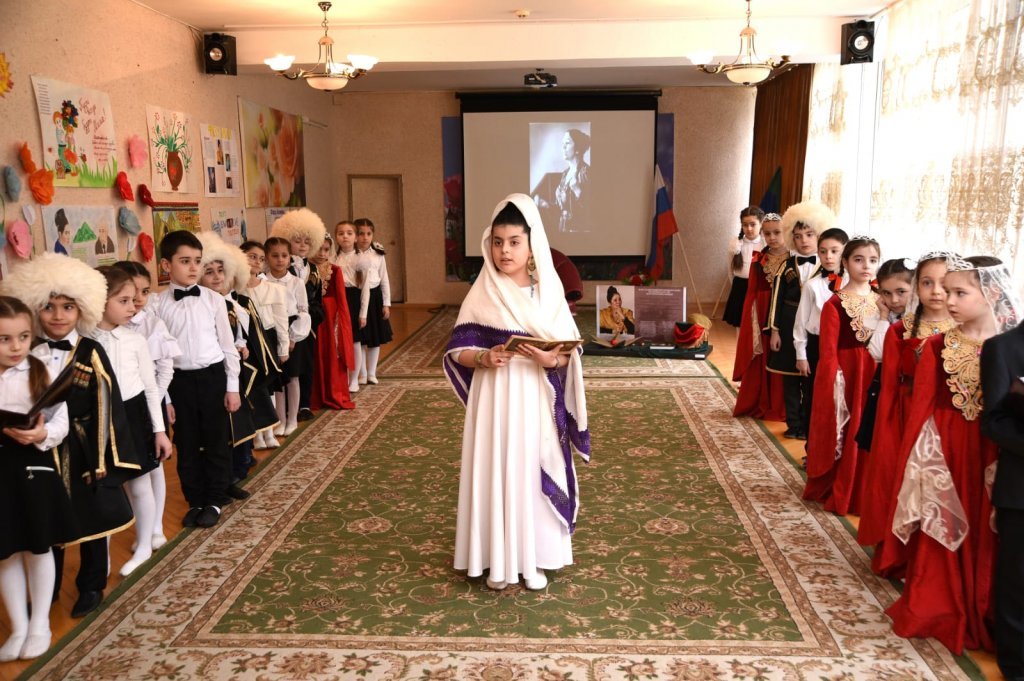 ЛИТЕРАТУРНЫЙ ВЕЧЕР ПАМЯТИ ФАЗУ АЛИЕВОЙ.